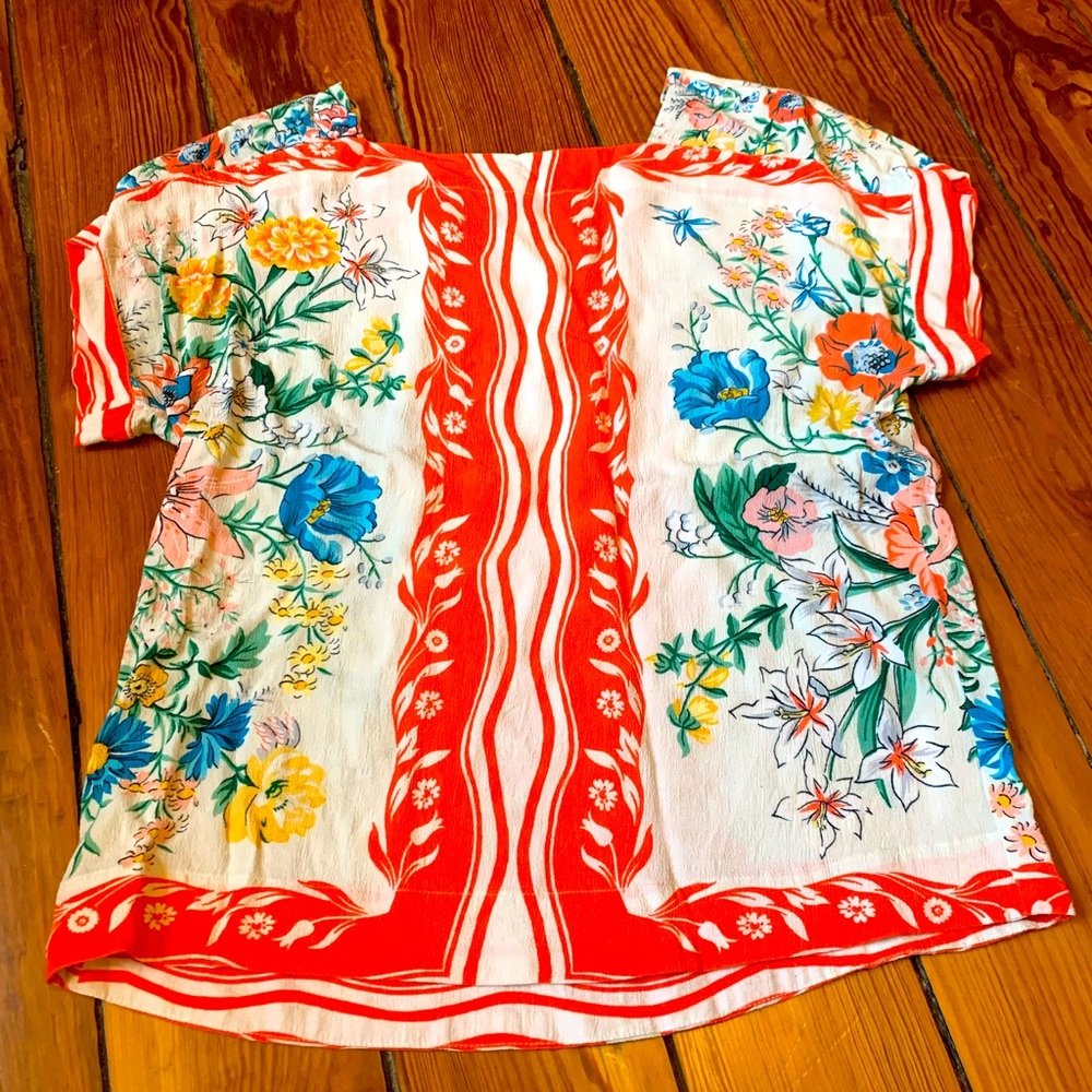Floral Anthropologie shirt size medium